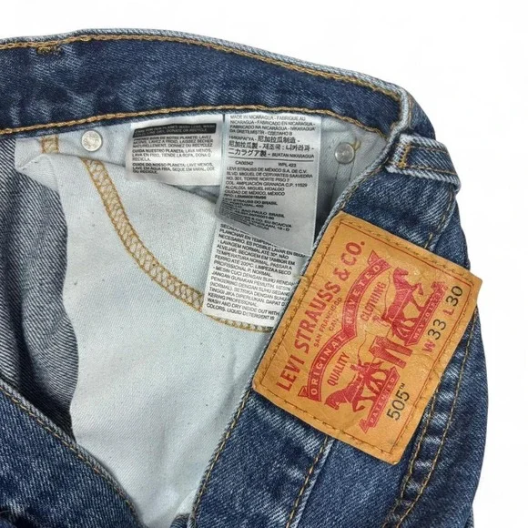Levi Strauss 505 Jeans Mens 33x30 Medium Blue Denim Straight Fit‎ Classic Casual - Picture 3 of 4